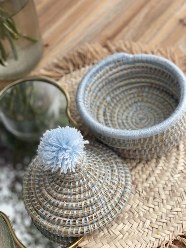 Corbeille bleue pastel