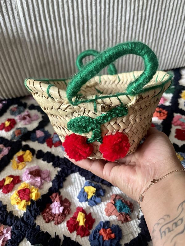 Petit panier broderie cerise