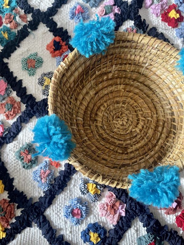 Panier pompon bleu