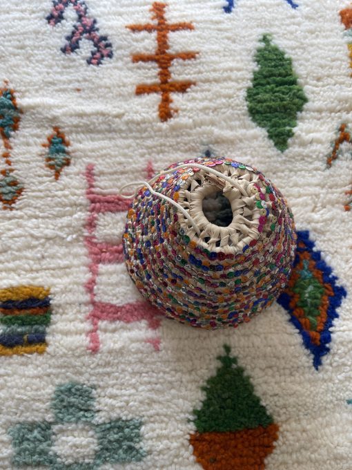 Suspension artisanale à sequins – Image 2